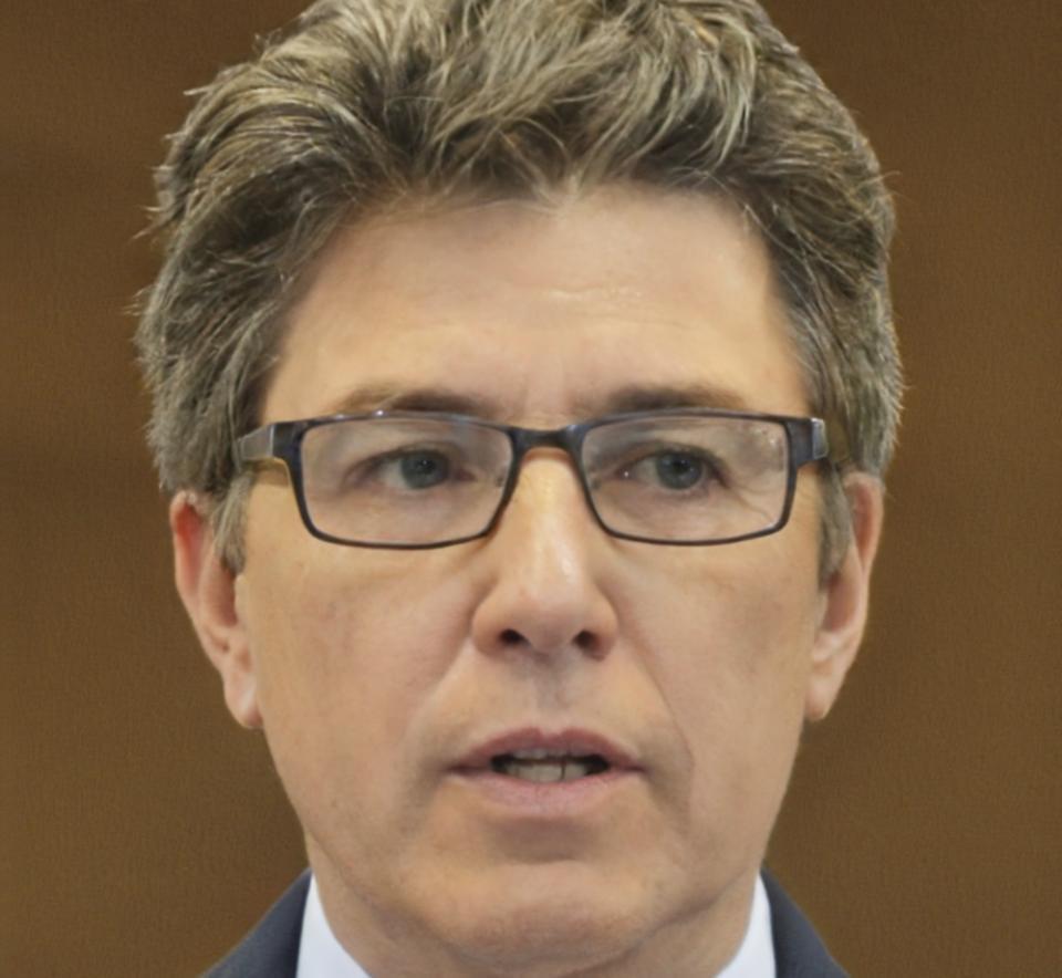 Instructor principal de analiză financiară