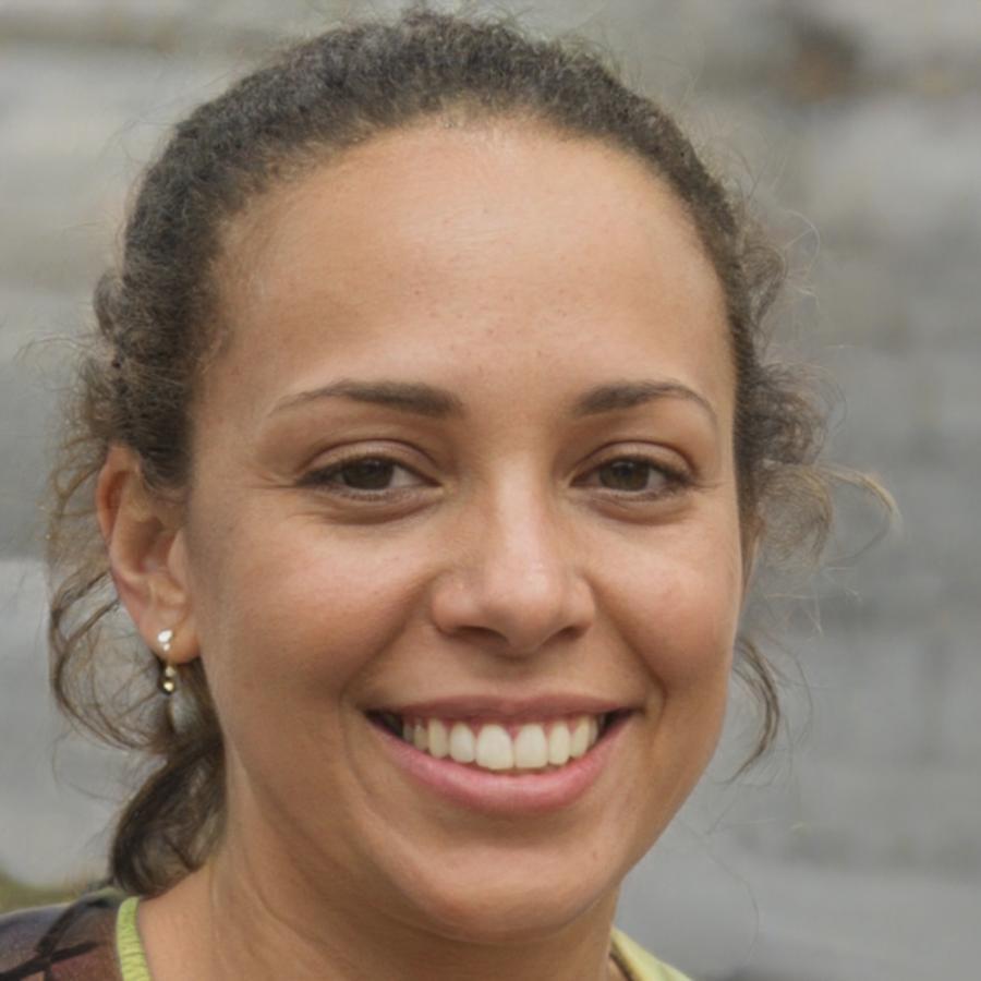 Ioana Dănescu, Director Analiză Financiară